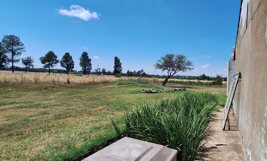 4 Bedroom Property for Sale in Theoville Gauteng