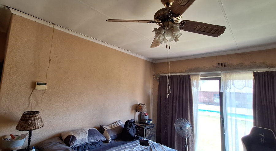 4 Bedroom Property for Sale in Theoville Gauteng