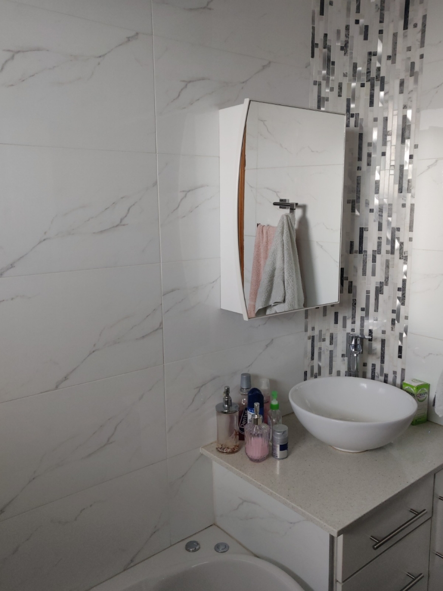 3 Bedroom Property for Sale in Geduld Gauteng