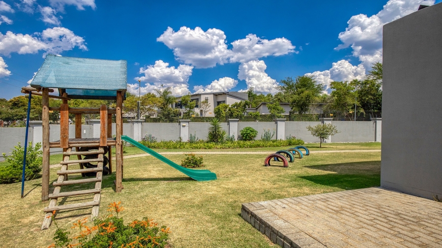 2 Bedroom Property for Sale in Broadacres Gauteng