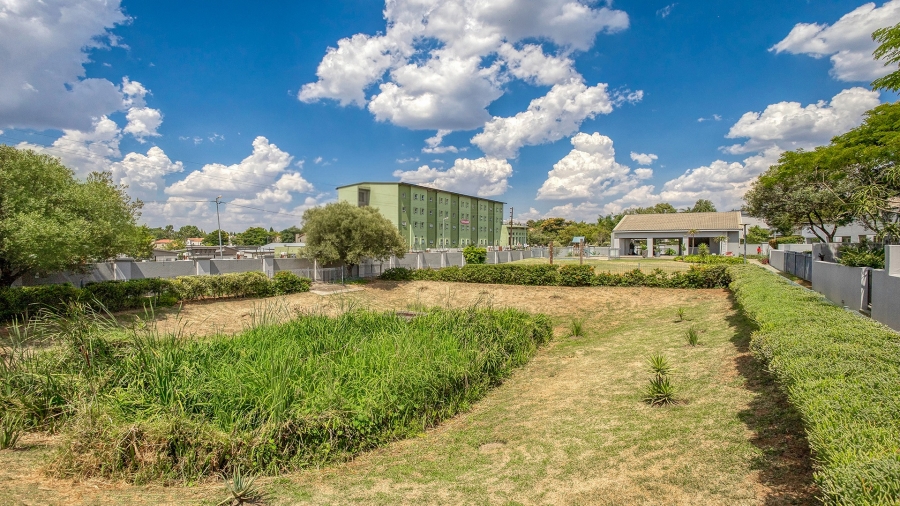 2 Bedroom Property for Sale in Broadacres Gauteng