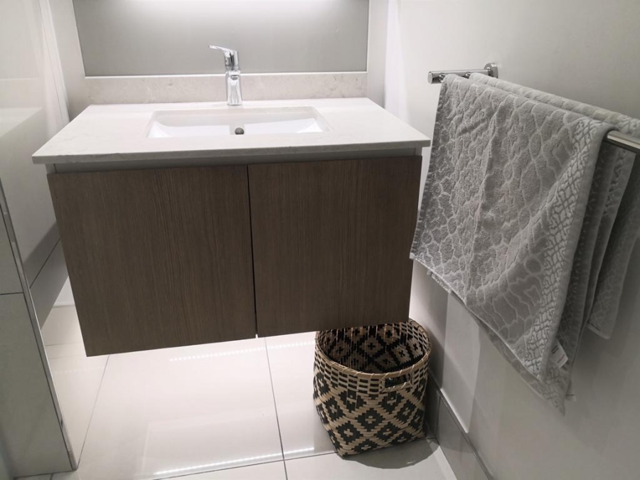 To Let 1 Bedroom Property for Rent in Sandown Gauteng