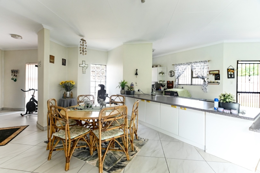 4 Bedroom Property for Sale in Doornpoort Gauteng