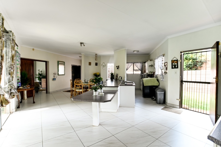 4 Bedroom Property for Sale in Doornpoort Gauteng