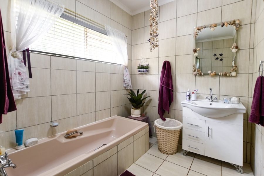 4 Bedroom Property for Sale in Doornpoort Gauteng