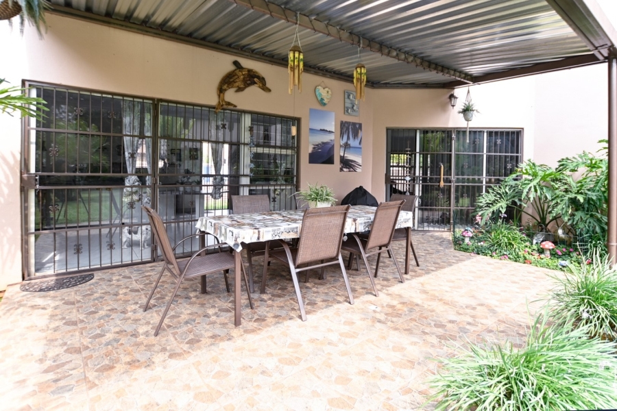 4 Bedroom Property for Sale in Doornpoort Gauteng
