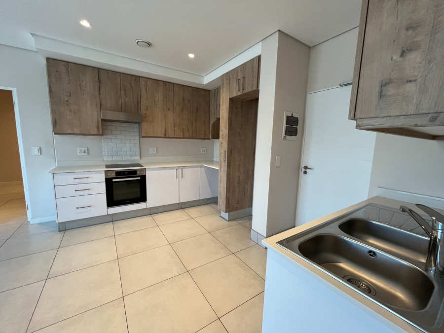 To Let 2 Bedroom Property for Rent in Parkmore Gauteng