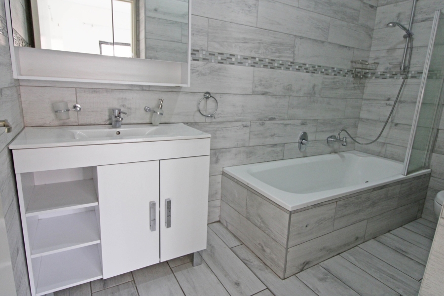 2 Bedroom Property for Sale in Bryanston West Gauteng