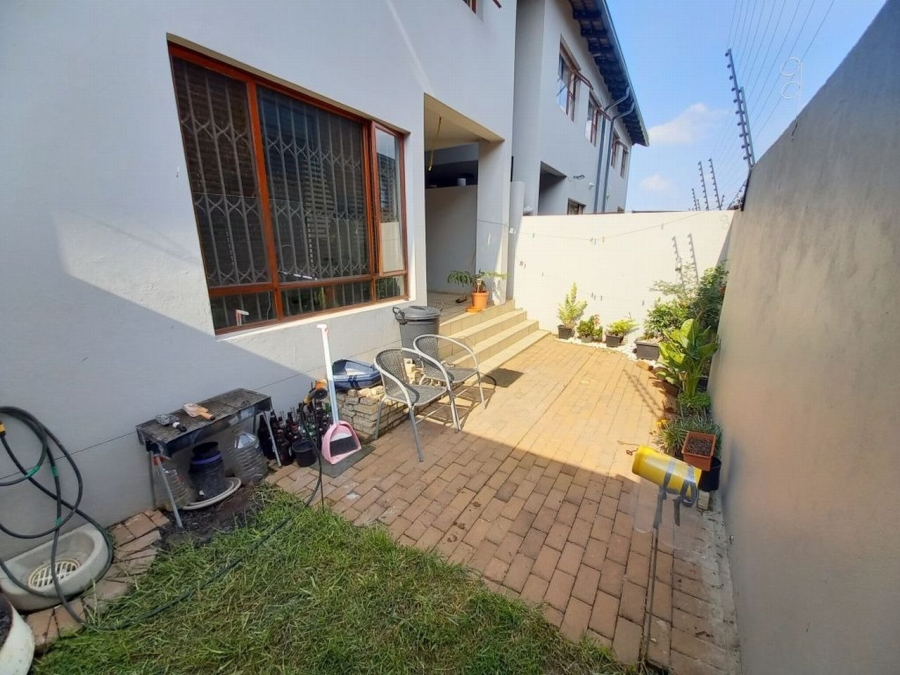 To Let 3 Bedroom Property for Rent in Ravenswood Gauteng