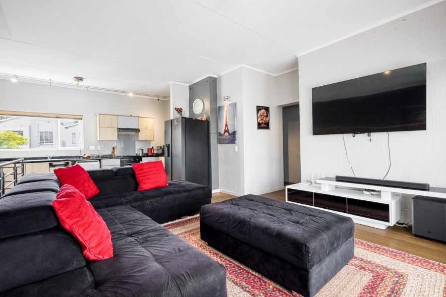 2 Bedroom Property for Sale in Broadacres Gauteng