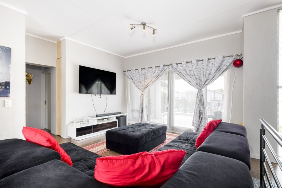 2 Bedroom Property for Sale in Broadacres Gauteng