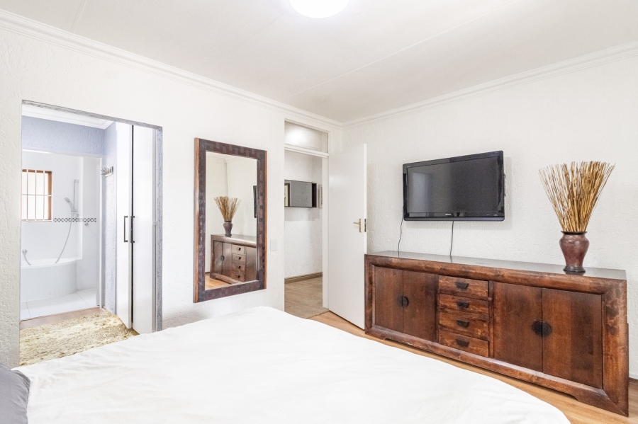 3 Bedroom Property for Sale in Lonehill Gauteng