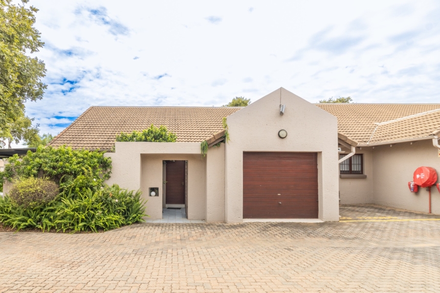 3 Bedroom Property for Sale in Lonehill Gauteng