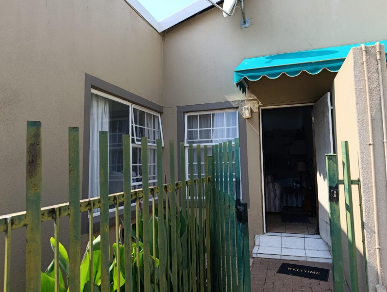 2 Bedroom Property for Sale in Meyersdal Gauteng