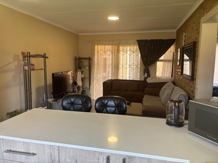 2 Bedroom Property for Sale in Pomona Gauteng