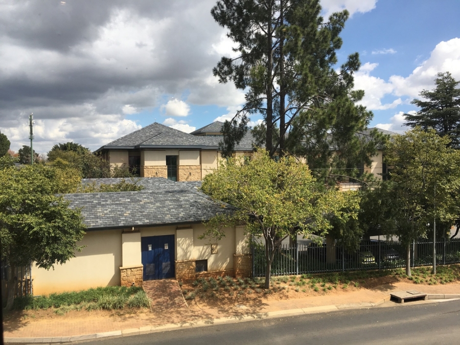 To Let 2 Bedroom Property for Rent in Bryanston Gauteng