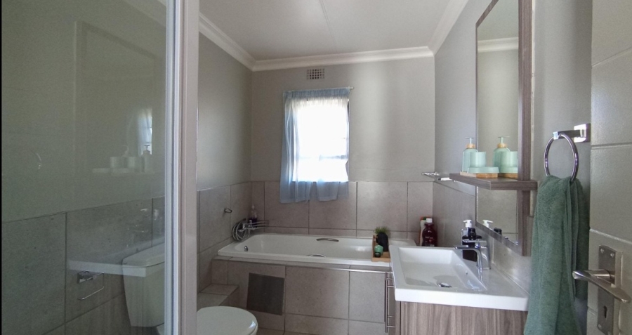 3 Bedroom Property for Sale in Roodeplaat Gauteng