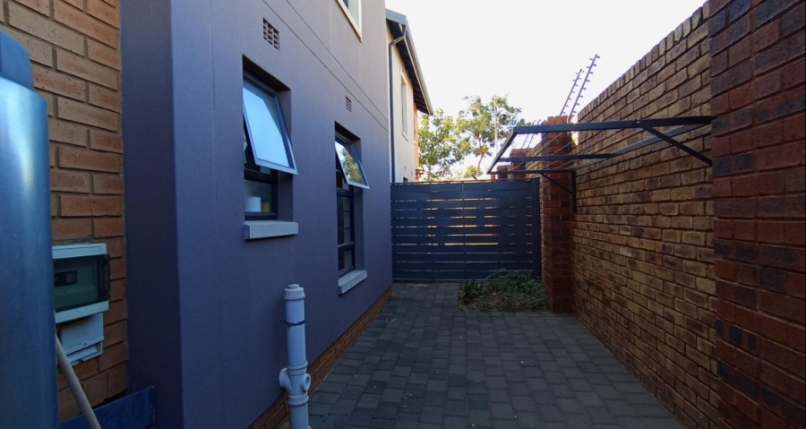 3 Bedroom Property for Sale in Roodeplaat Gauteng