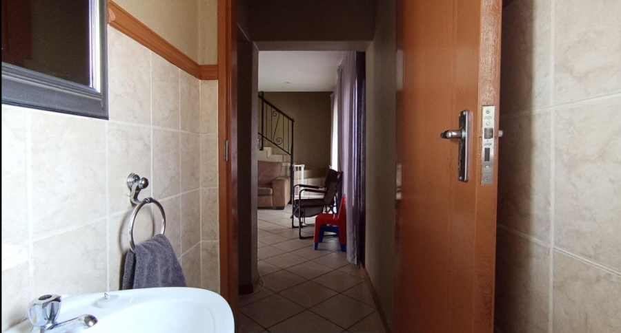 3 Bedroom Property for Sale in Annlin Gauteng