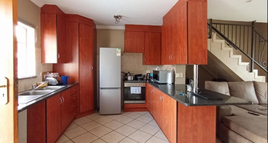3 Bedroom Property for Sale in Annlin Gauteng