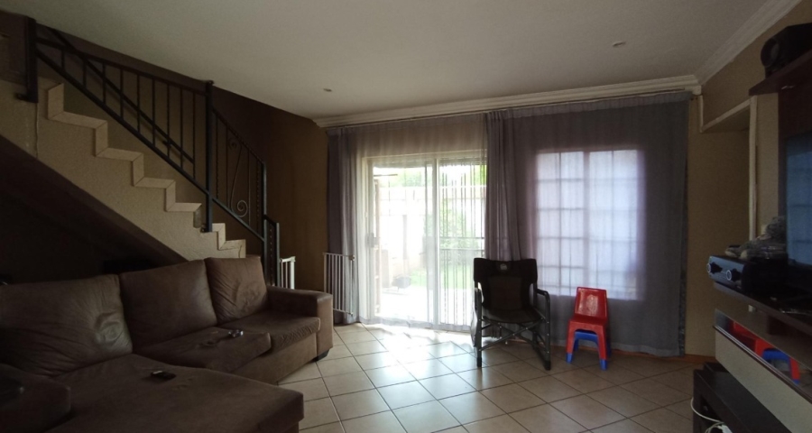 3 Bedroom Property for Sale in Annlin Gauteng