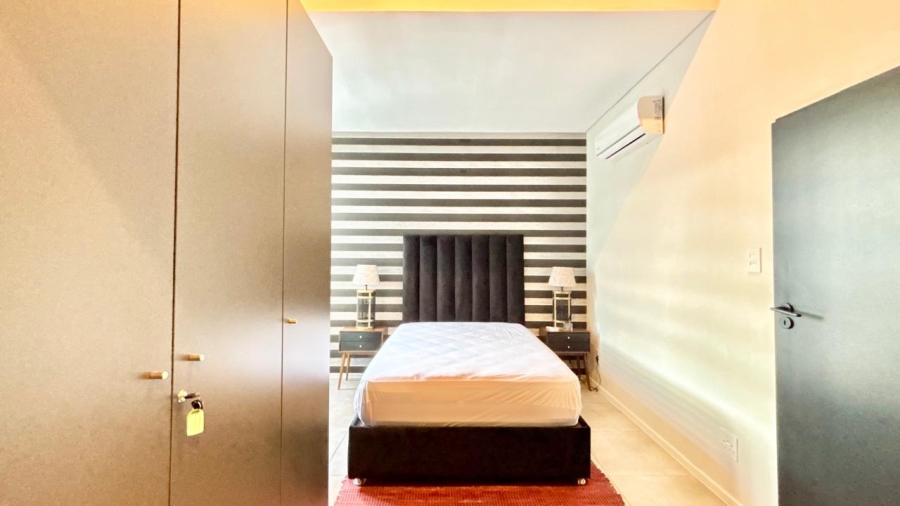 To Let 2 Bedroom Property for Rent in Sandown Gauteng