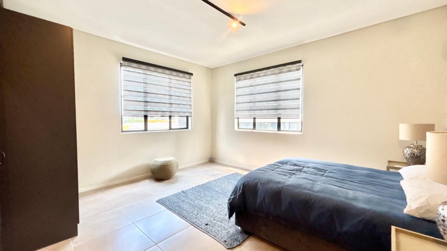 To Let 2 Bedroom Property for Rent in Sandown Gauteng