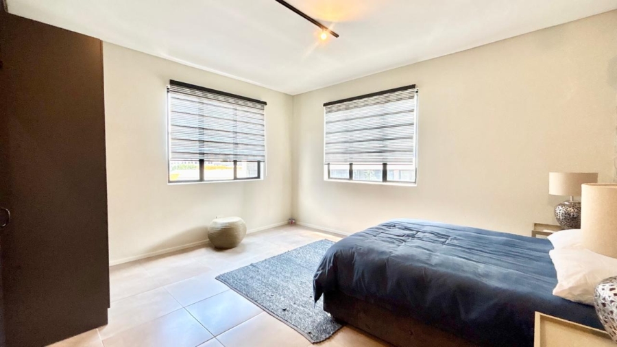 To Let 2 Bedroom Property for Rent in Sandown Gauteng