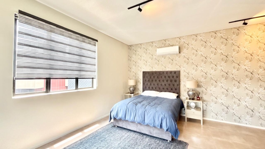 To Let 2 Bedroom Property for Rent in Sandown Gauteng