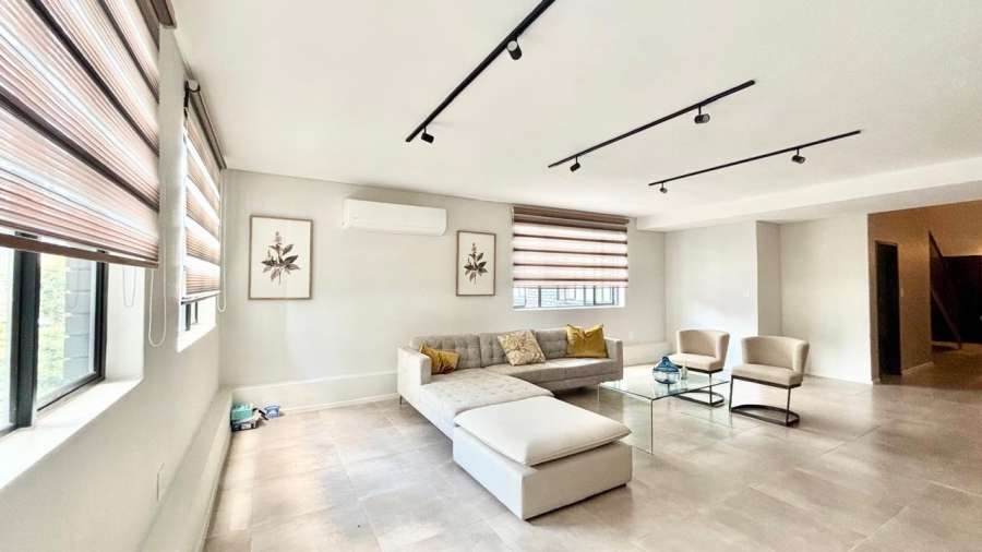 To Let 2 Bedroom Property for Rent in Sandown Gauteng