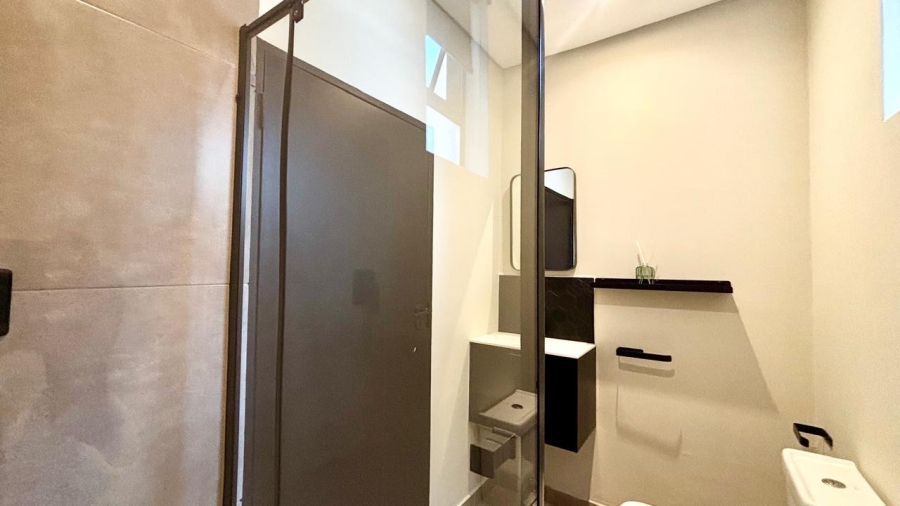 To Let 2 Bedroom Property for Rent in Sandown Gauteng