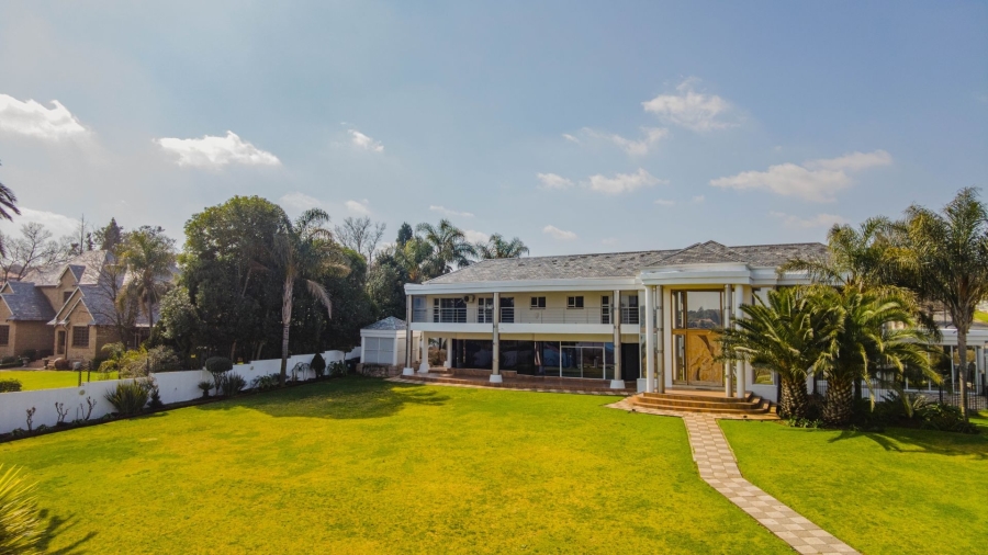 6 Bedroom Property for Sale in Lakefield Gauteng