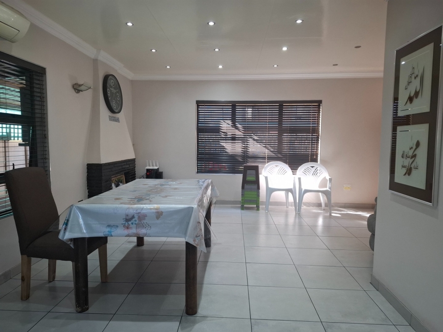 5 Bedroom Property for Sale in Actonville Gauteng