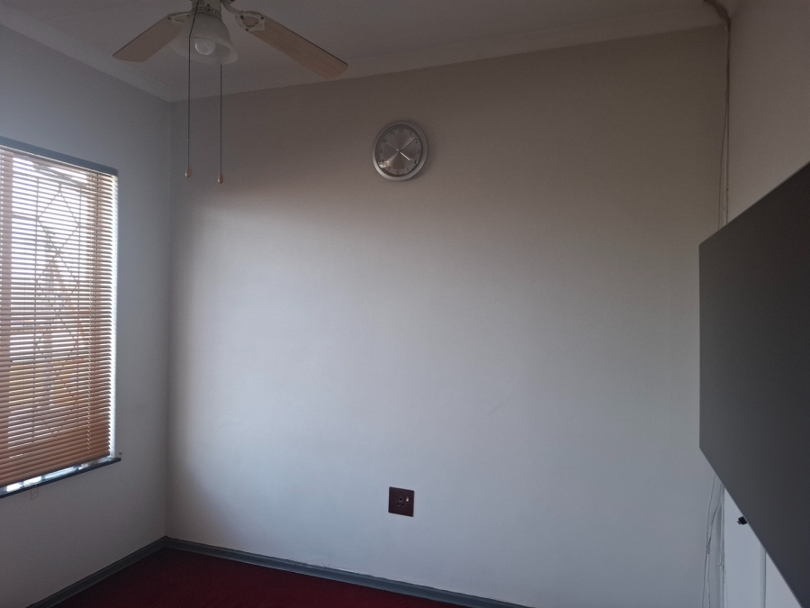 5 Bedroom Property for Sale in Actonville Gauteng