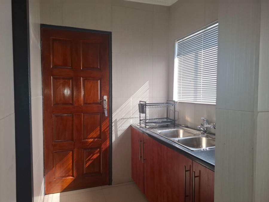 5 Bedroom Property for Sale in Actonville Gauteng