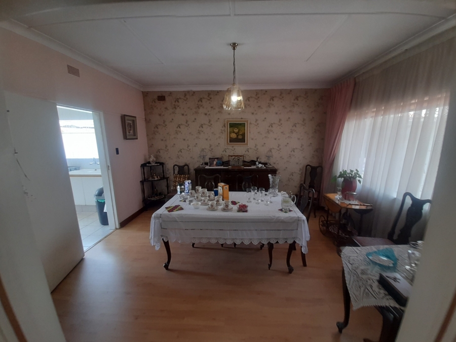 4 Bedroom Property for Sale in Linmeyer Gauteng