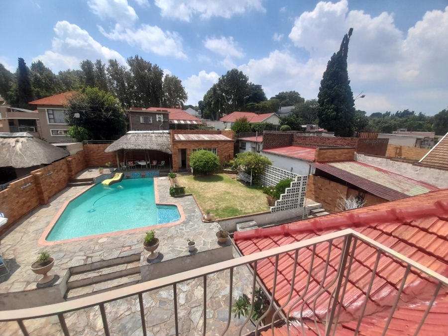 4 Bedroom Property for Sale in Linmeyer Gauteng