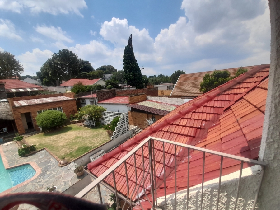4 Bedroom Property for Sale in Linmeyer Gauteng
