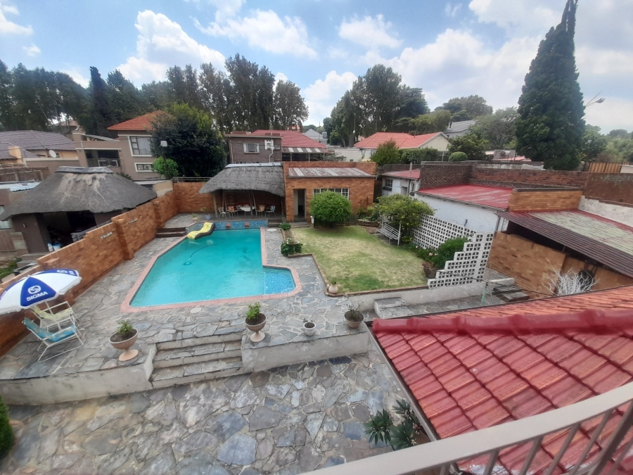 4 Bedroom Property for Sale in Linmeyer Gauteng