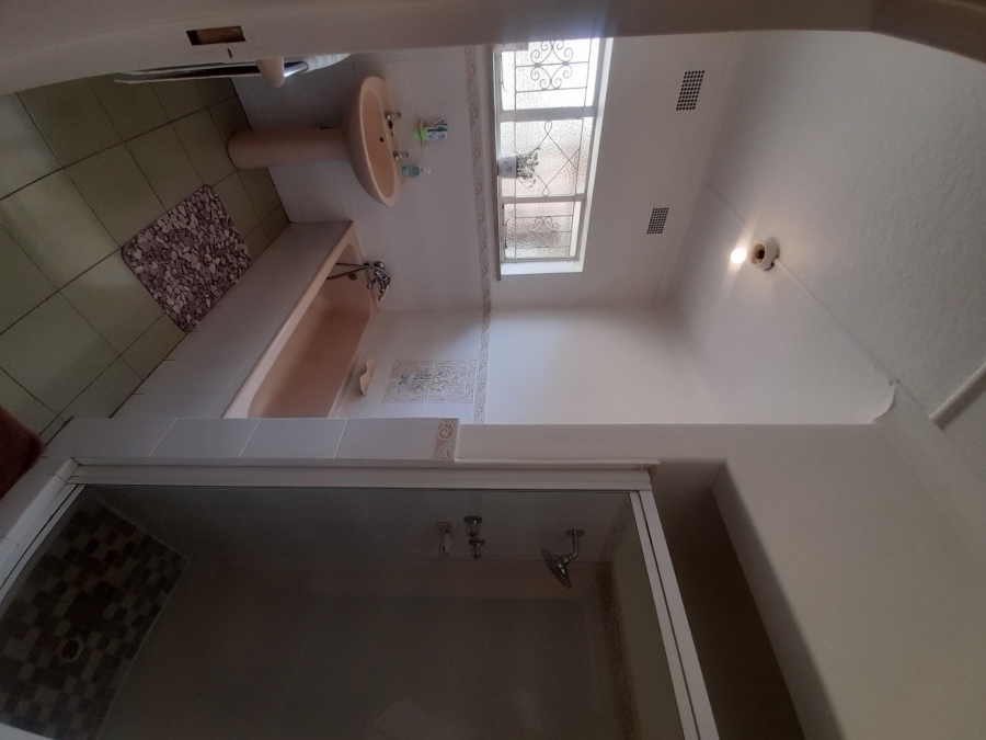 4 Bedroom Property for Sale in Linmeyer Gauteng