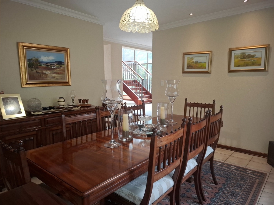 5 Bedroom Property for Sale in Lakefield Gauteng