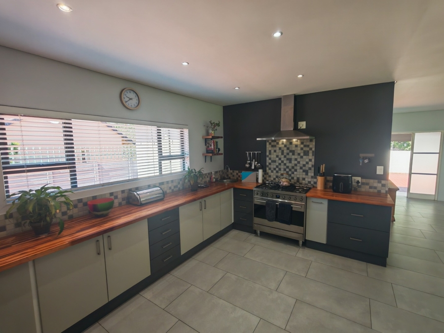 3 Bedroom Property for Sale in Brackenhurst Gauteng
