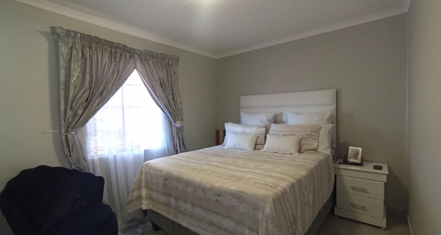 2 Bedroom Property for Sale in Roodeplaat Gauteng
