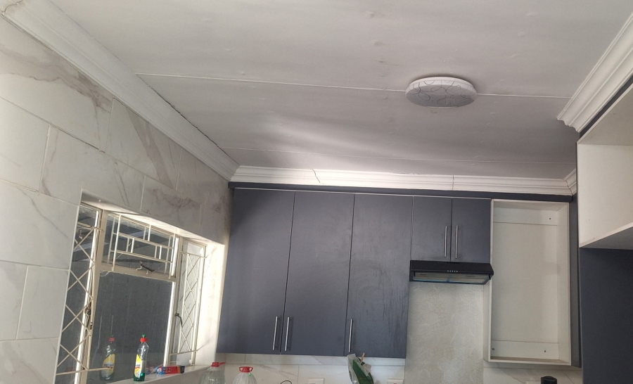 3 Bedroom Property for Sale in Nanescol Gauteng