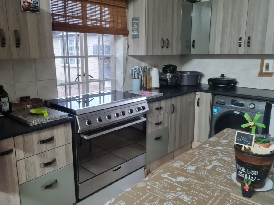 3 Bedroom Property for Sale in Vlakplaats Gauteng