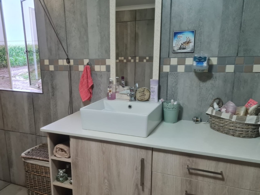 3 Bedroom Property for Sale in Vlakplaats Gauteng