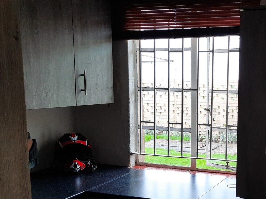 3 Bedroom Property for Sale in Vlakplaats Gauteng