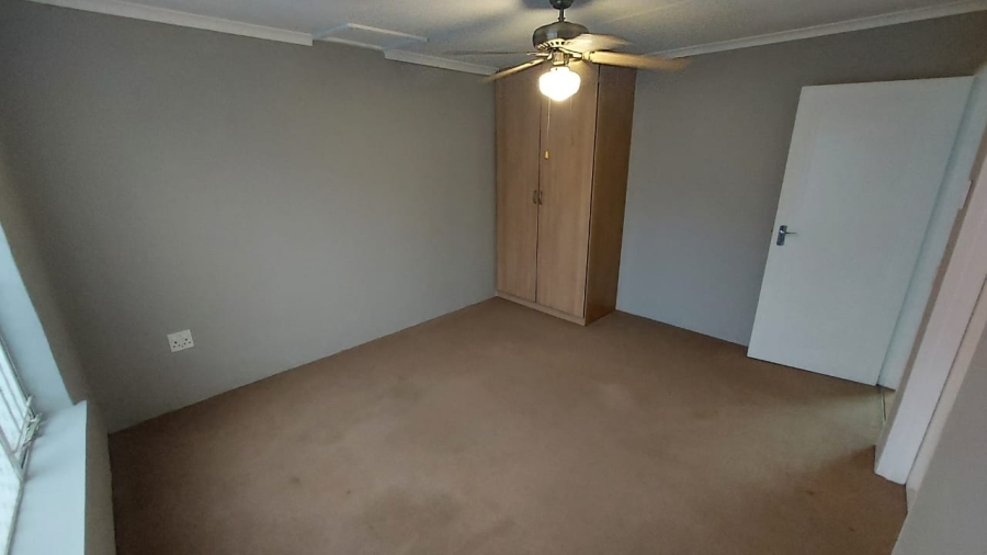 7 Bedroom Property for Sale in Bardene Gauteng