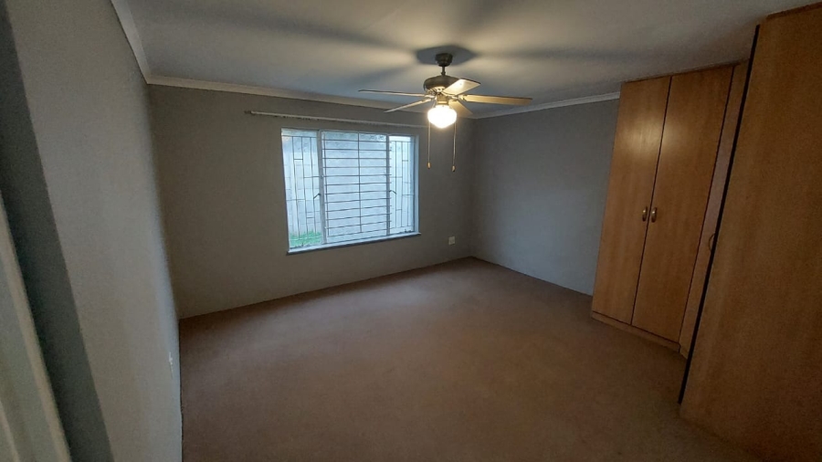 7 Bedroom Property for Sale in Bardene Gauteng