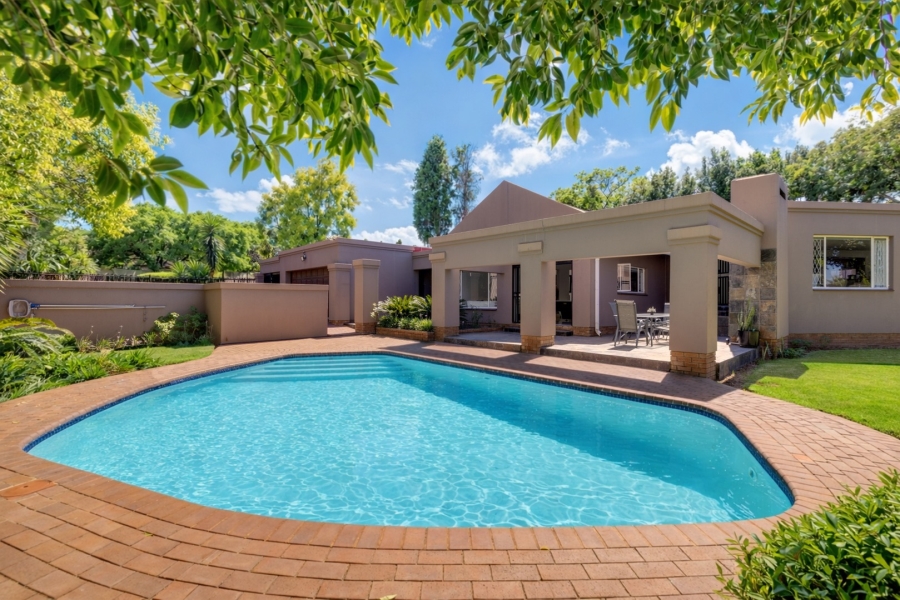 4 Bedroom Property for Sale in Douglasdale Gauteng